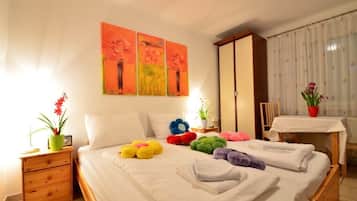 Studio, 1 Doublebed, Non Smoking, Kitchenette, 50€ cleaning fee on top of the rate | Living area | Flat-screen TV