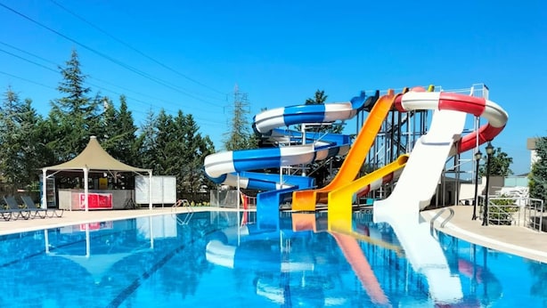 3 indoor pools, seasonal outdoor pool, pool umbrellas, pool loungers - The Sign Kocaeli Thermal Spa Hotel & Convention Center (Basiskele)