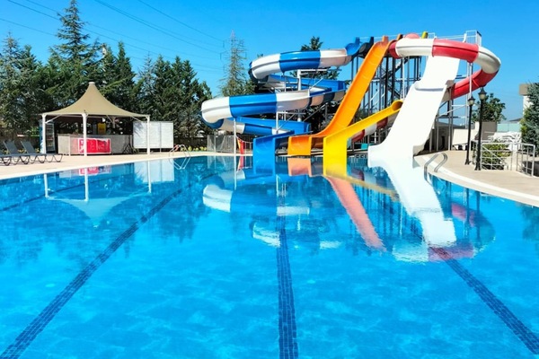 3 indoor pools, seasonal outdoor pool, pool umbrellas, sun loungers
