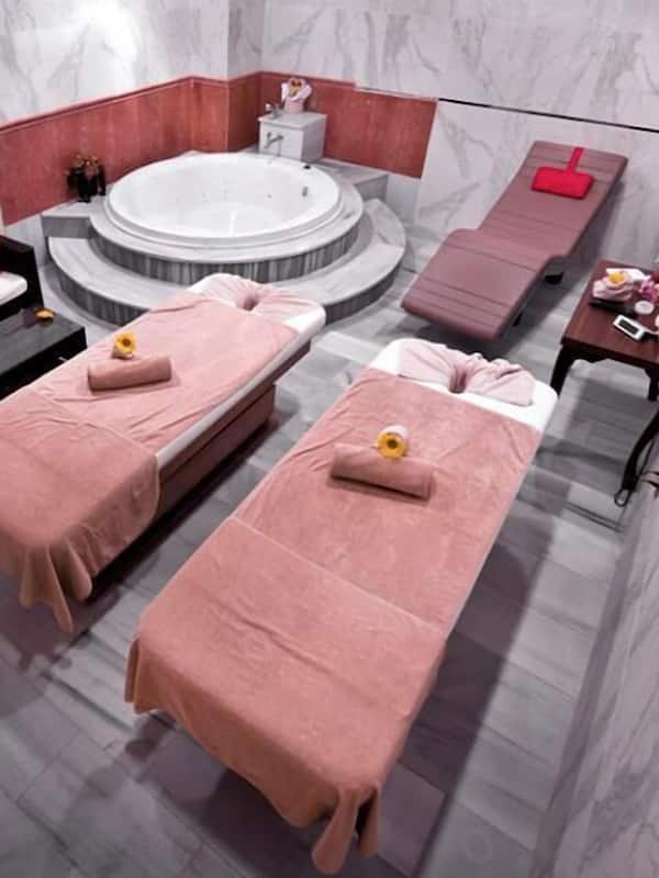Sauna, Dampfbad, Thermalbad/Mineralquelle, Türkisches Bad/Hamam