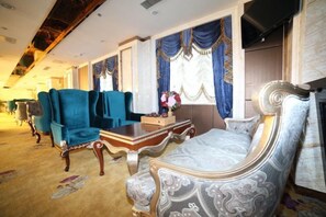 Unclassified image, 3 of 41, button - Run Zeng Hotel (Dandong)