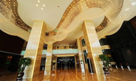 Lobby. Mesa International Hotel
