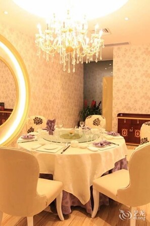 Restaurant - Nanjing Zifeng Suoshi Holiday Hotel (Nanjing)