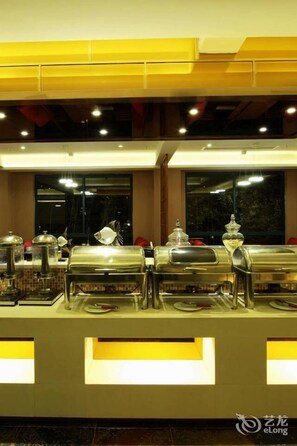 Daily buffet breakfast (CNY 18 per person) - Stars Hotel (Taizhou)