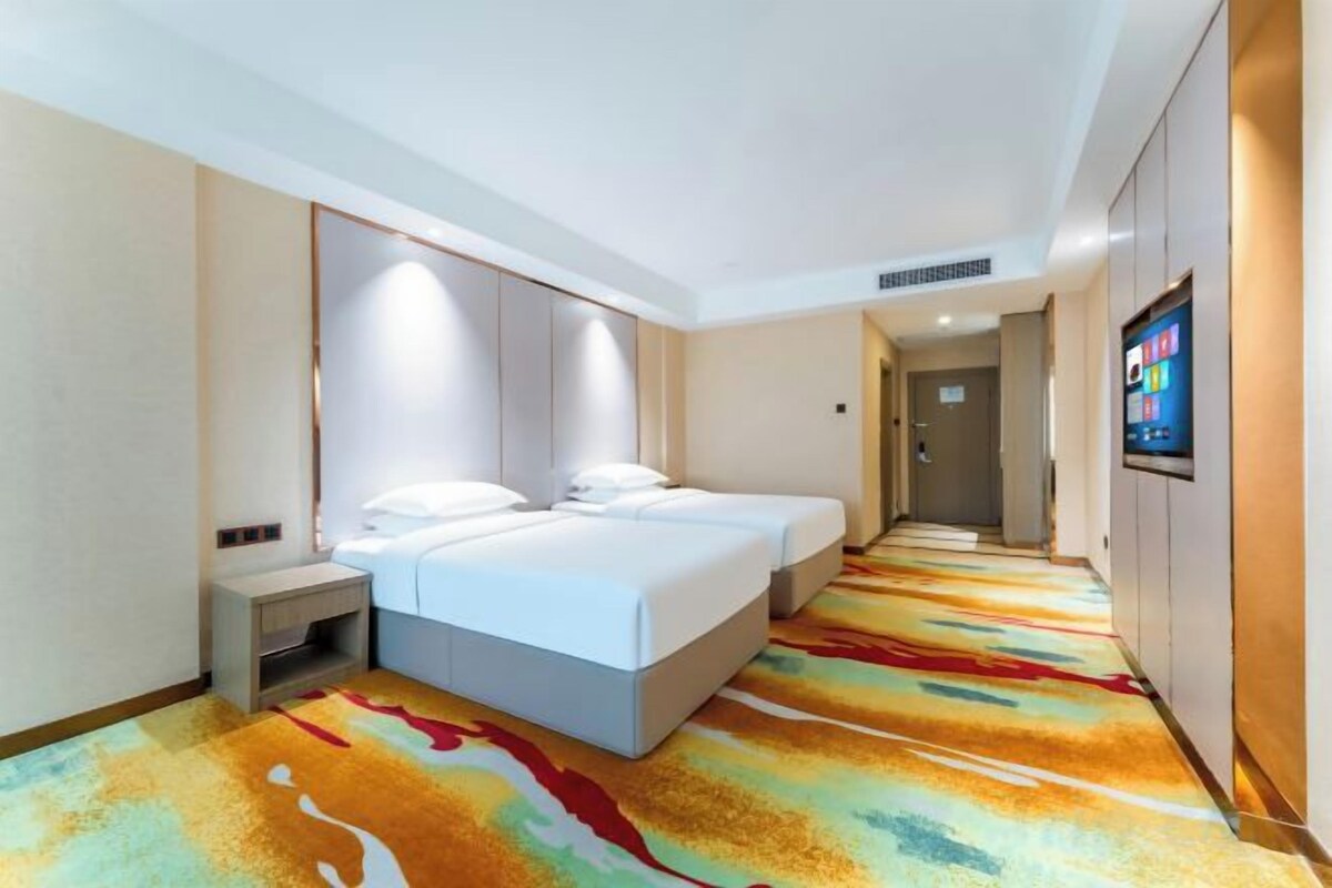 Deluxe Standard Room A