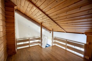 Cabane Confort, plusieurs lits, vue jardin | 1 chambre, Wi-Fi gratuit, draps fournis