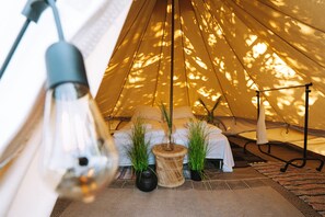 Comfort Tent, 2 Twin Beds, Garden View | Free WiFi, bed sheets - Topcamp Havblikk - Helgeland (Nesna)