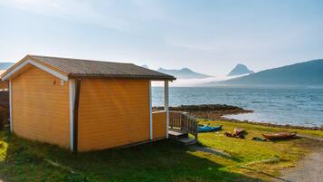 Hytte basic - 4 senger, delt bad, Havutsikt | Wi-fi (inkludert) og sengetøy