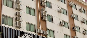 Super 8 Hotel