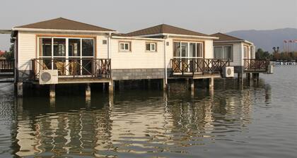 Haihuangxing Fengqing Muwu Villa Hotel