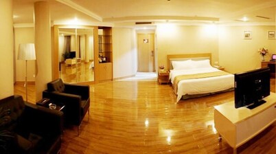 Zhanjiang Jinrun Holiday Inn