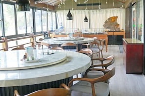 Restaurant - 1881 Peninsula Hotel (Wuxi)