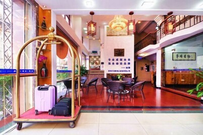 Fengju Business Hotel (Hourui Metro Station, Shenzhen Airport)