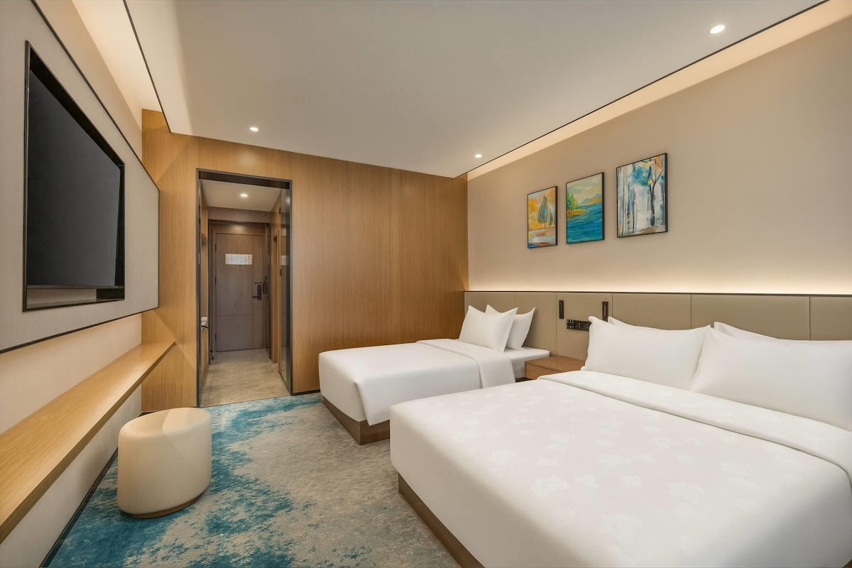 Family Room, Multiple Beds, Non Smoking
