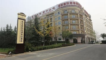 المنشأة من الخارج