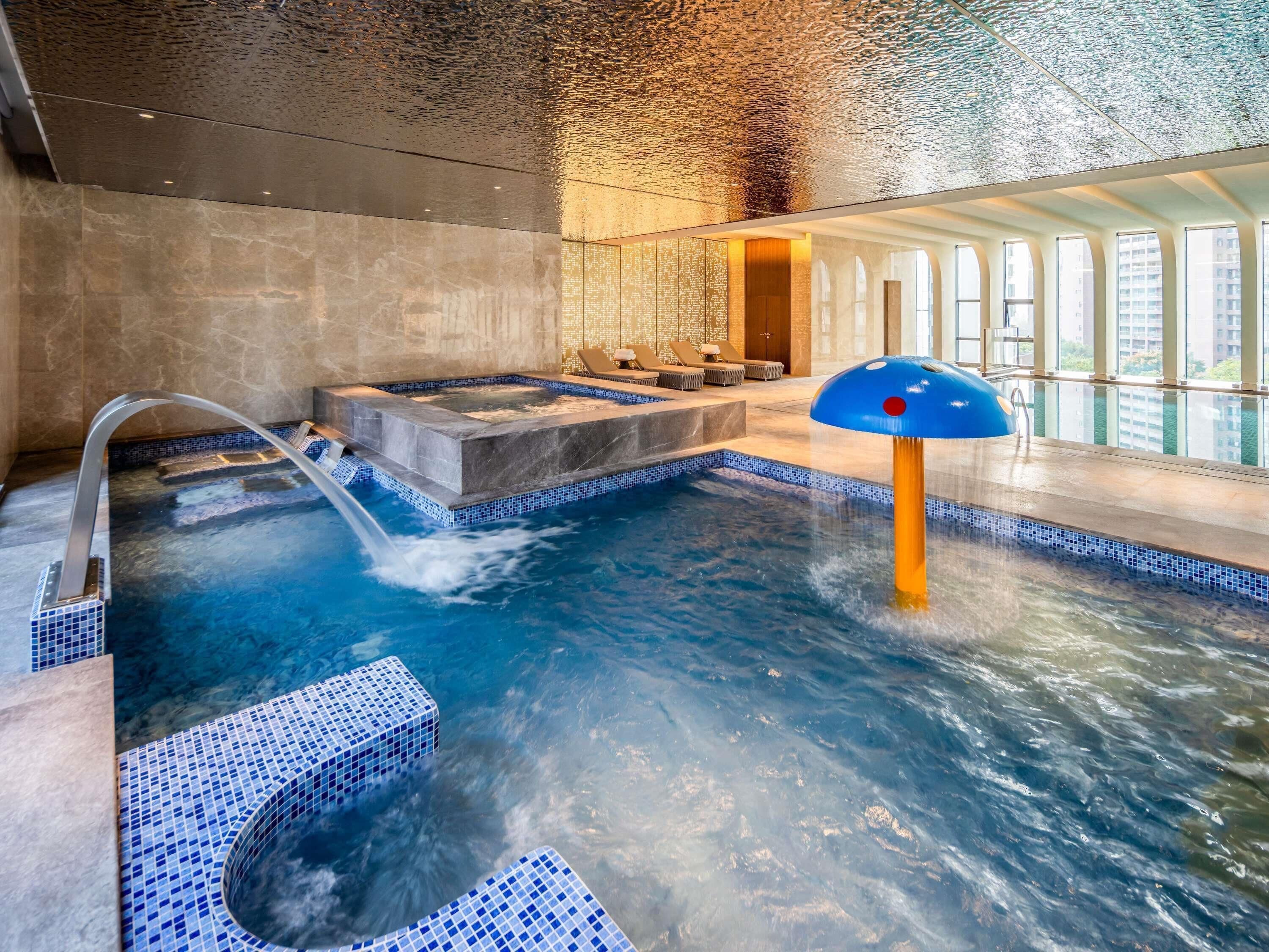 Una piscina techada