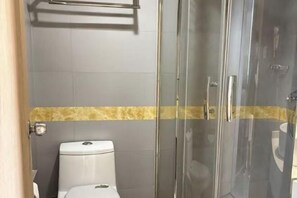 Bathroom - Fanhua Hotel (Shanghai)