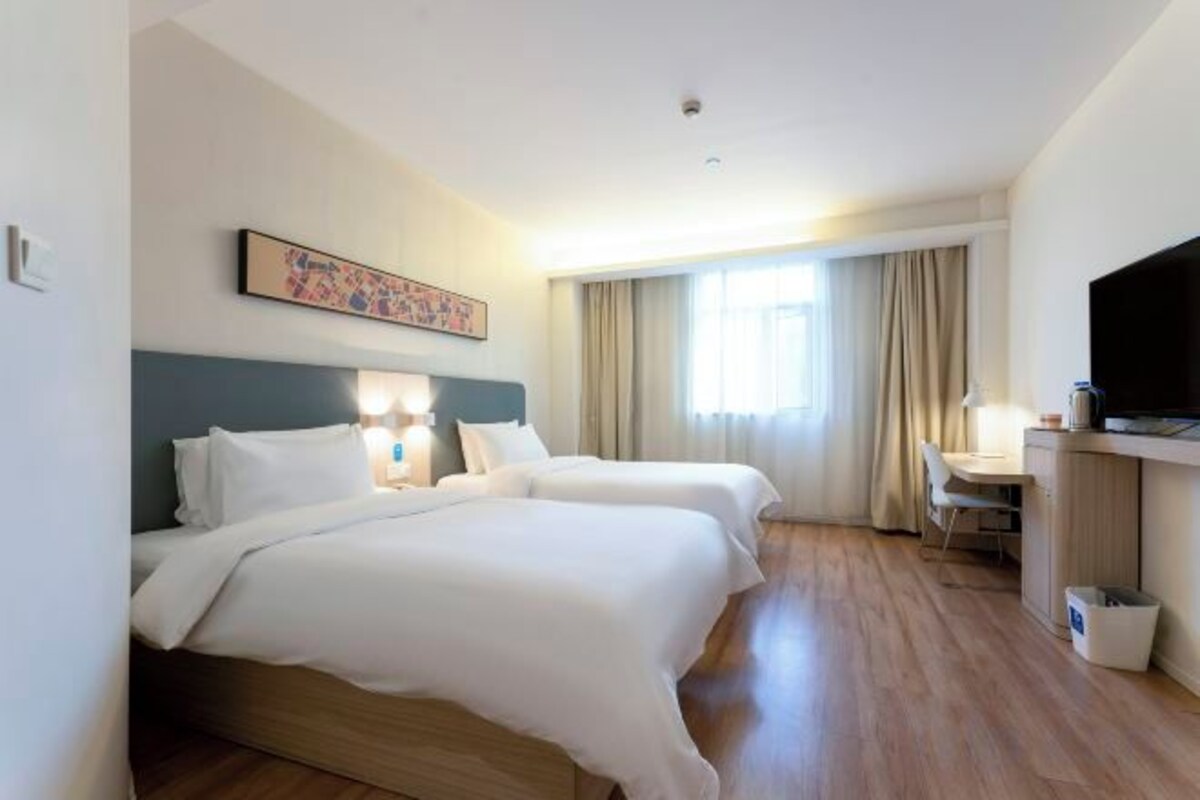 Superior 2-bed Room