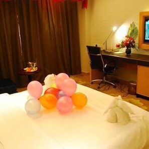 Rollaway beds - Meilun Hotel (Guilin)