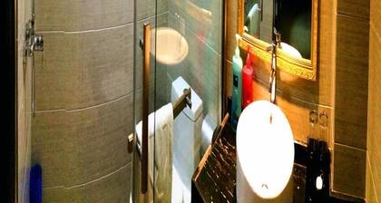 Zhijiang Kelly Hotel