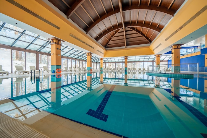 Kapalı Havuz & Spa
