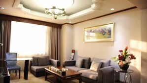 Unclassified image, 2 of 60, button - Qinghai Hotel (Shenzhen)