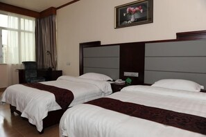 Desk, bed sheets - Qinghai Hotel (Shenzhen)