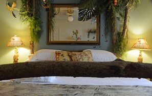 Signature Room, 1 King Bed, Accessible, Shared Bathroom | Individually decorated - Pandora's Forest - Adults Only (Crossville)