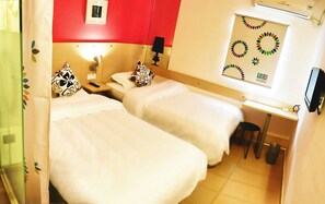 Free WiFi - 100 Hotel (Shanghai)