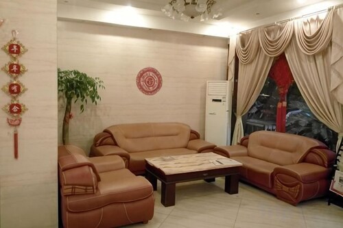 Hotspring Quanshangquan Hotel