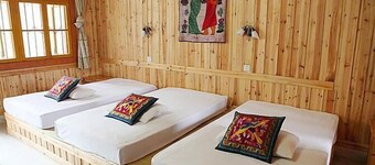 Fenghuang Post House