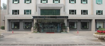 Yongyu Zhichen Business Hotel