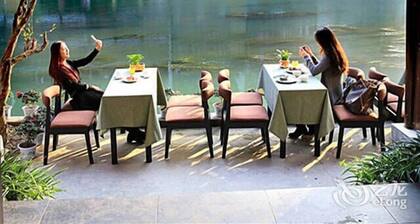 Fenghuang Waitin For You Inn