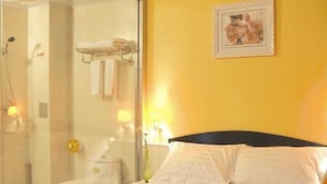 Room - Holiday Sun Hotel (Chengdu)