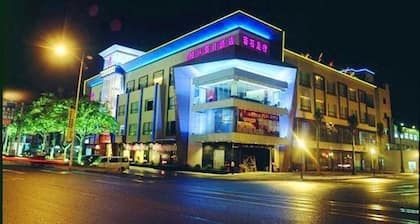 Berlin Holiday Hotel - Dongguan