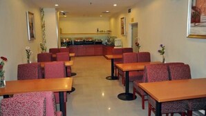 Restaurant - Weifang Hanting Express - Dongfeng East Street (Weifang)