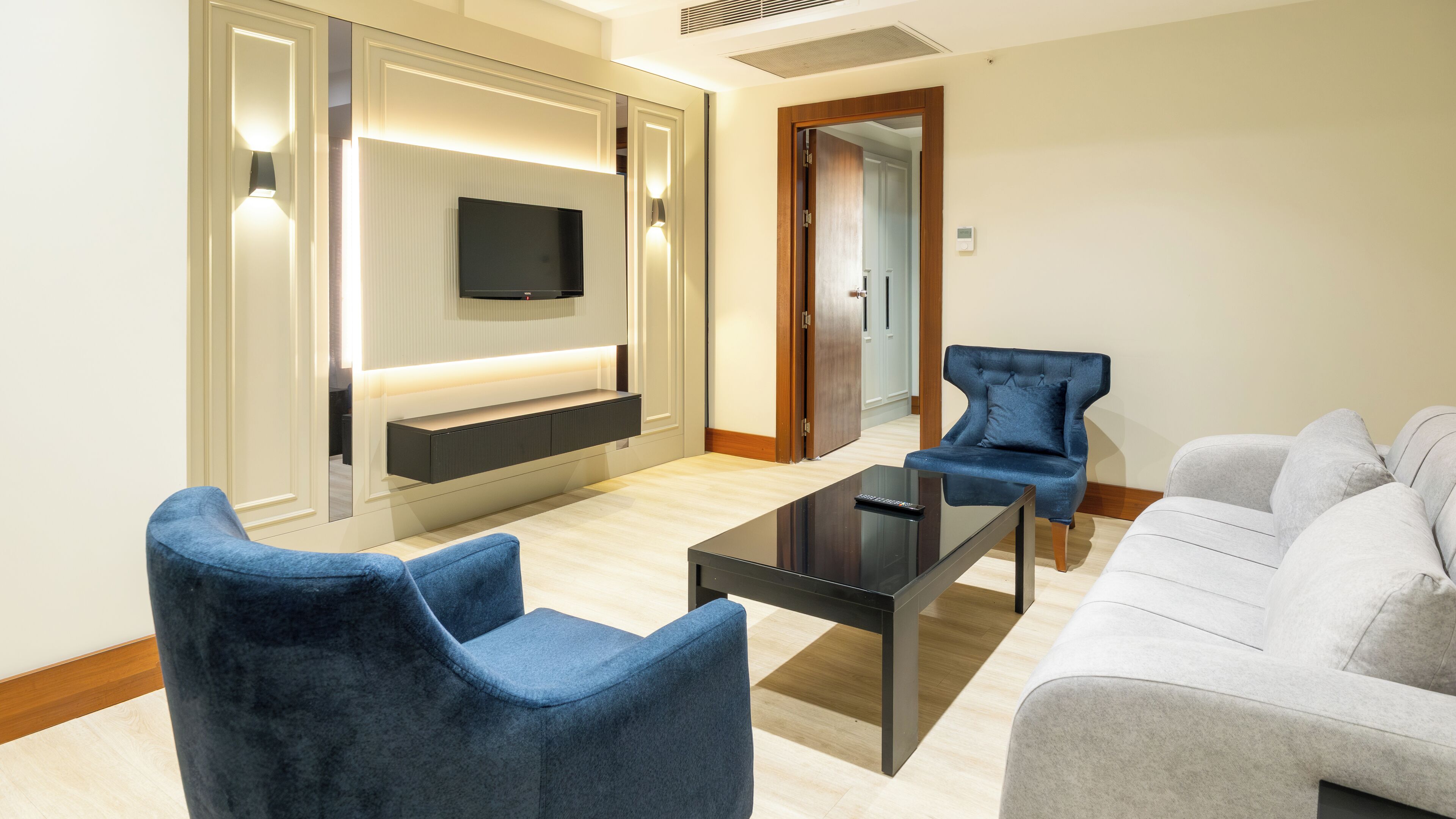 family room | living area | flat-screen tv