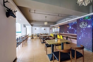 Restaurant - Huashu Yi Hotel (Shanghai Fengxian Sports Center) (Shanghai)