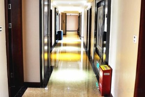 Ảnh chưa phân loại, 4 trong số 29 ảnh, nút