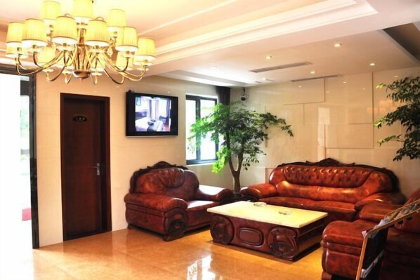 Lobby-lounge
