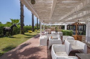 Pool views, open daily - Hotel Rurale Orti di Nora & SPA (Pula)