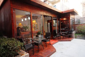 Balcony - Left and Right Alley Coffee Hotel- Xiamen (Xiamen)