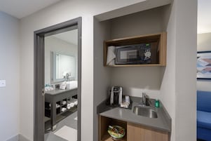 In-room safe, desk, iron/ironing board, free cribs/infant beds