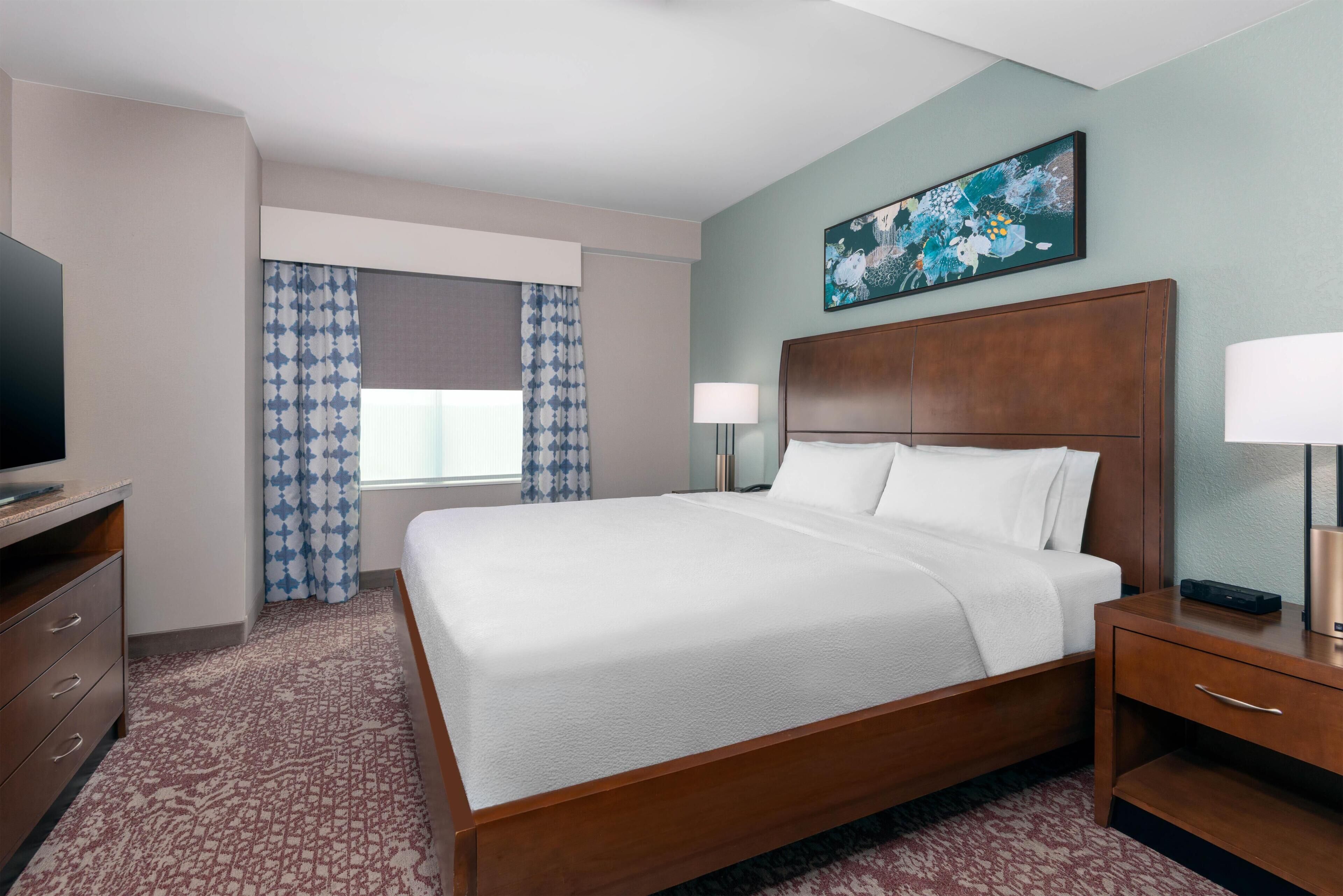 In-room safe, desk, free cribs/infant beds, free WiFi