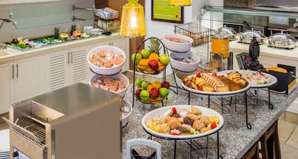 Hilton Garden Inn Wayne