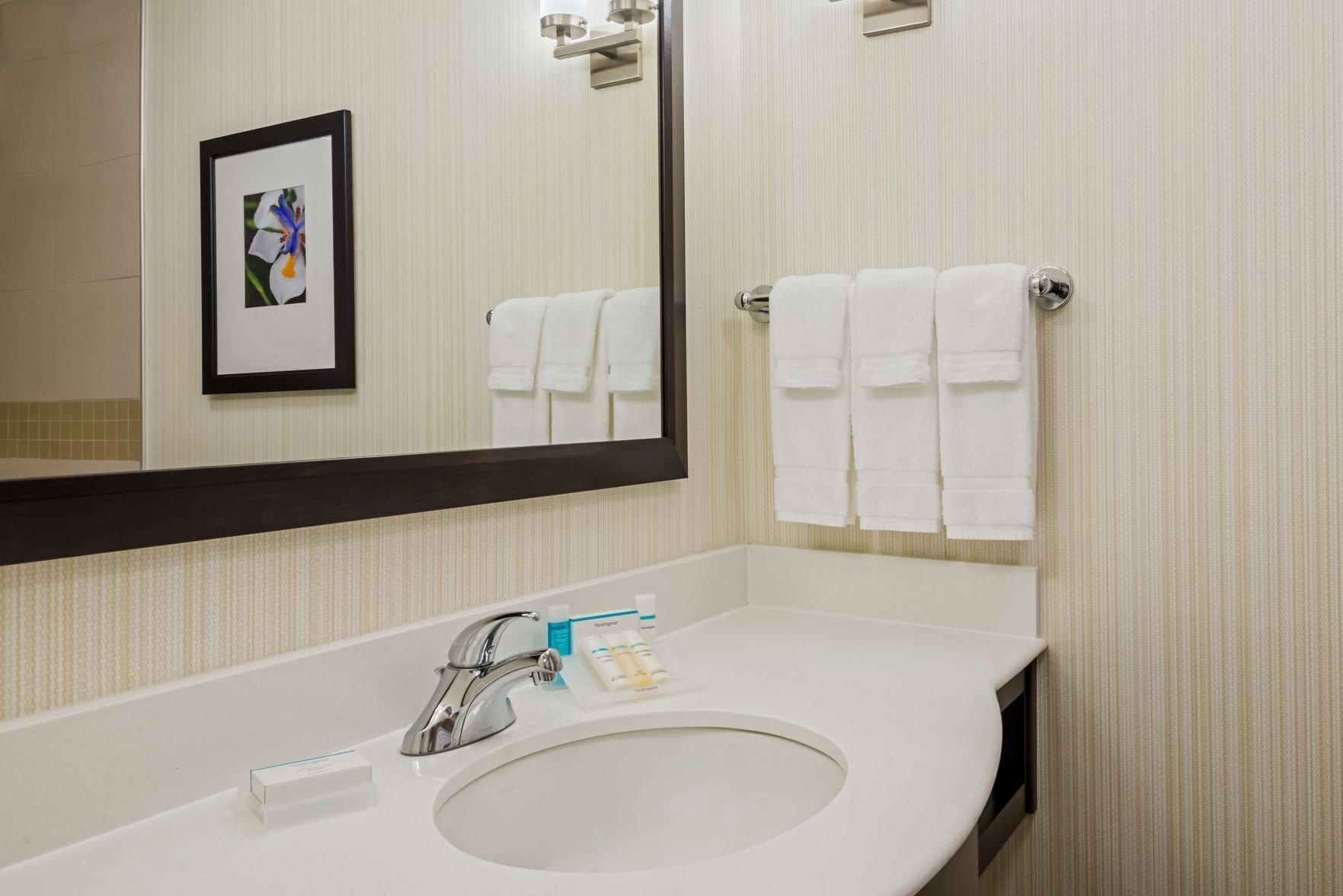Bathroom | Free toiletries, hair dryer, towels