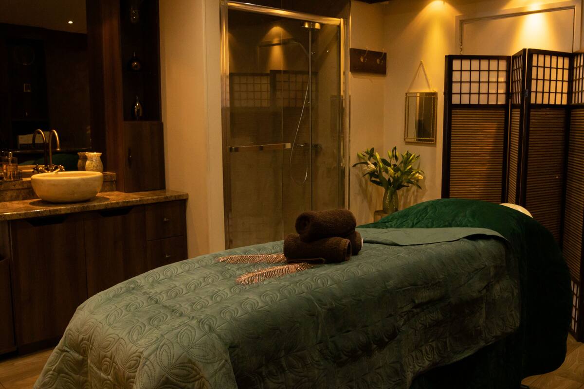 body treatments, aromatherapy, hot stone massages, deep-tissue massages