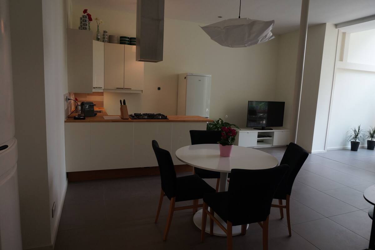 Apartment, Terrace | In-room dining