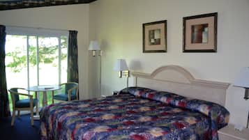 Standard Room, 1 King Bed | Pillowtop beds, desk, laptop workspace, blackout drapes