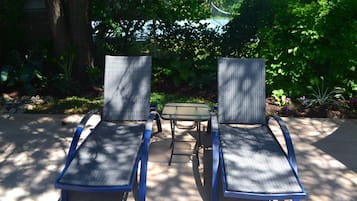 Seasonal outdoor pool, open 9 AM to 8 PM, sun loungers